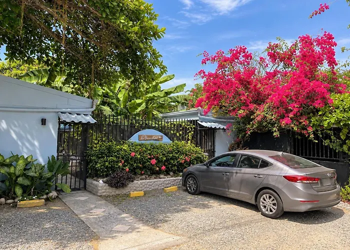 Hotel Perico Azul&Surf Camp